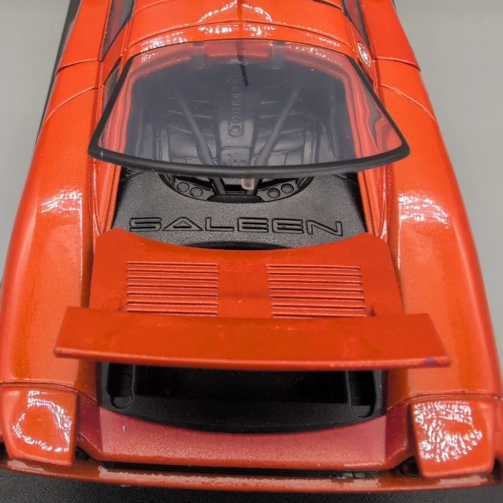 MotorMax Saleen S7‎ 1:18 Diecast Car Model 2004